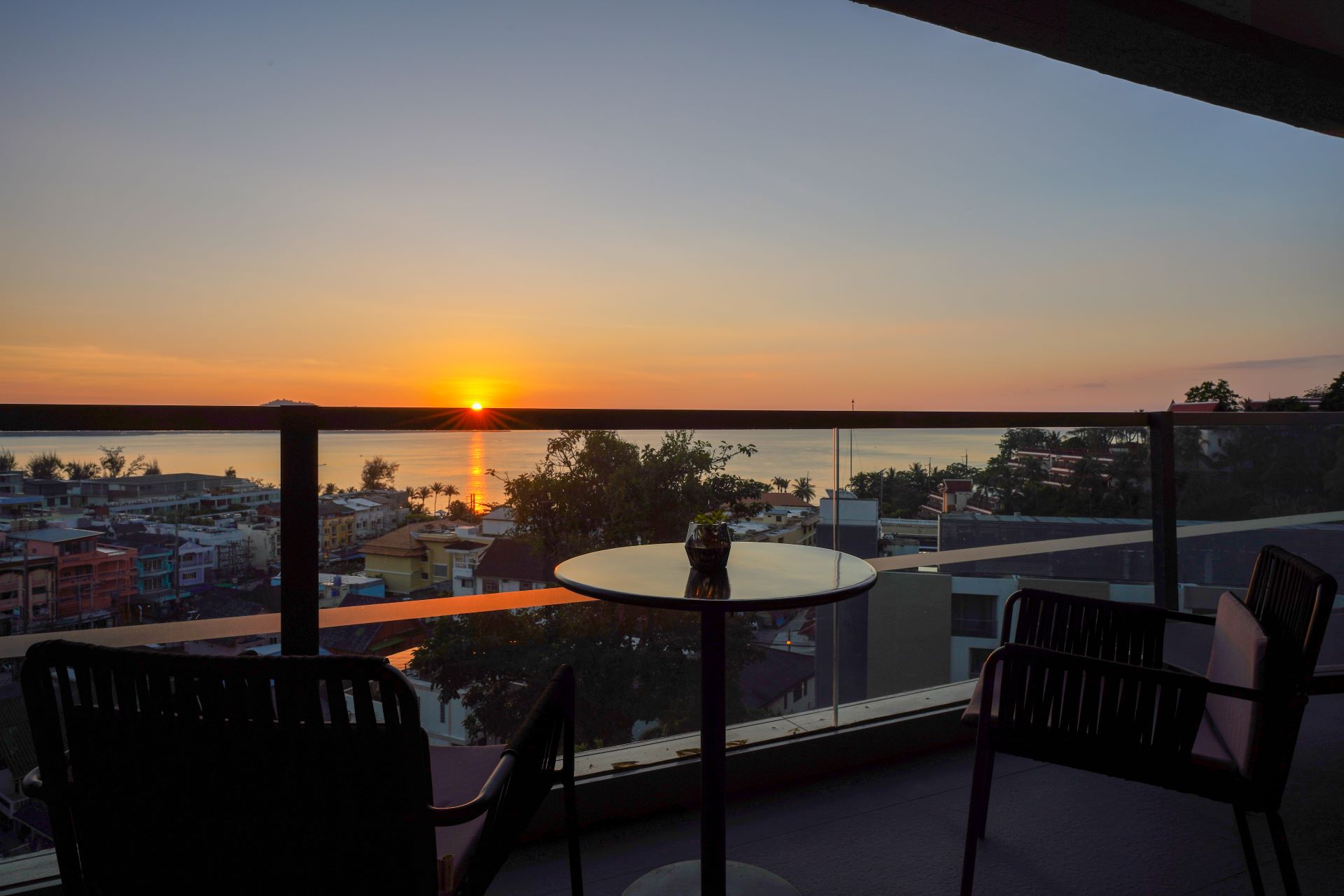 hotel with a great sea view in phuket